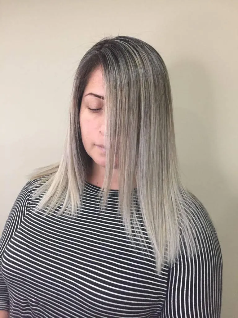 Balayage cenizo en señora