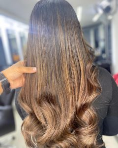 Balayage para Morenas 2025