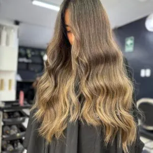 balayage miel frontal