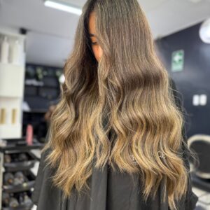 balayage miel frontal